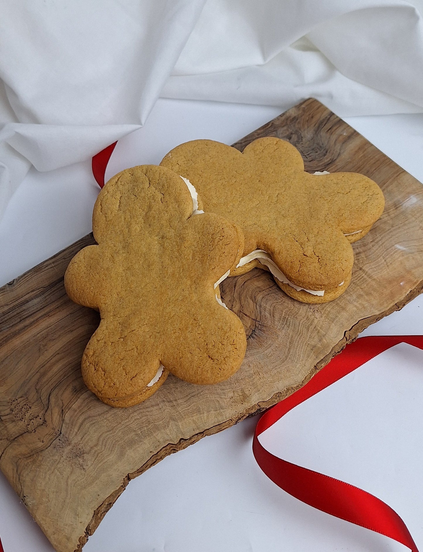 Gingerbread & Caramel Cookie Sandwiches